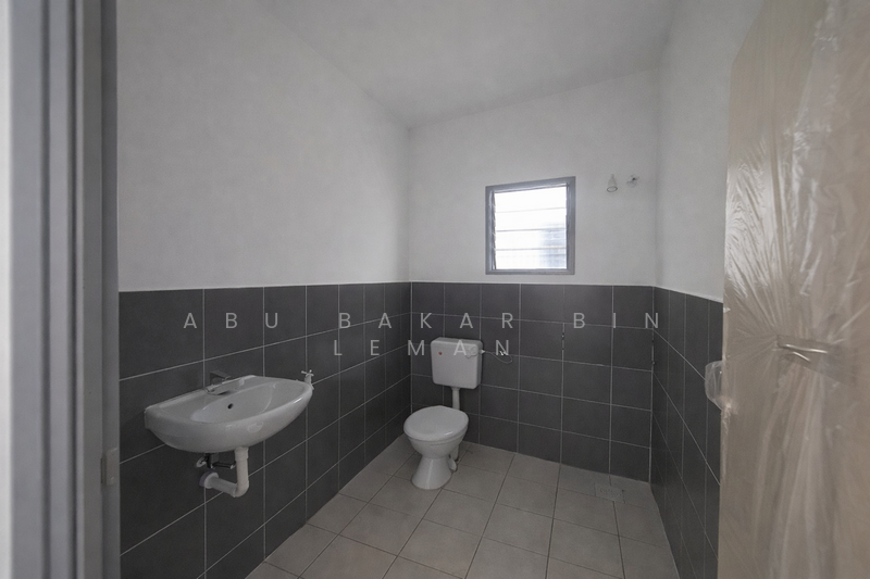 TAMAN KINDING PERDANA untuk Untuk Dijual - RM 250,000, Mac 2026 - Bathroom - PropertyGuru.com.my