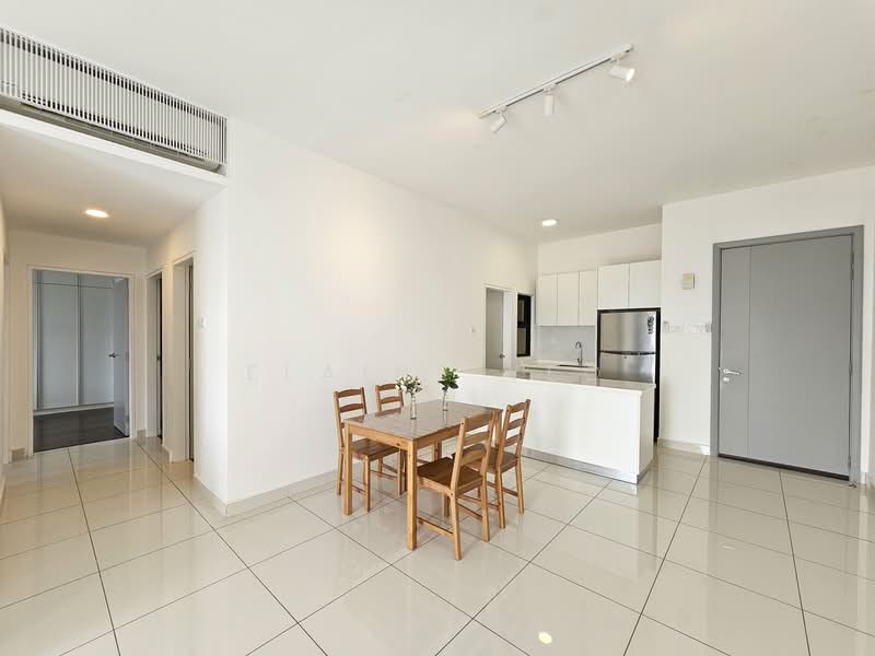 Vertu Resort untuk Untuk Disewa - RM 1,800 /bulan, Apr 2026 - Dining Room - PropertyGuru.com.my