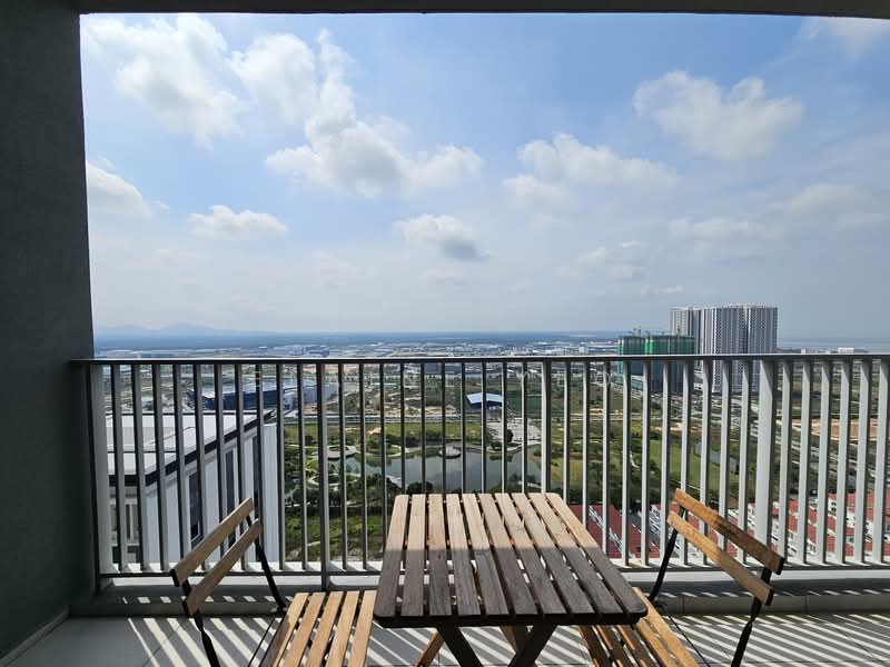 Vertu Resort untuk Untuk Disewa - RM 1,800 /bulan, Apr 2026 - Balcony - PropertyGuru.com.my