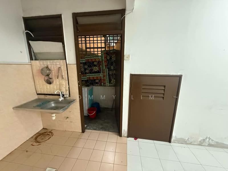 Apartment for Rent at Rose Villa Apartment - Tommy Lim - Interior - PropertyGuru.com.my