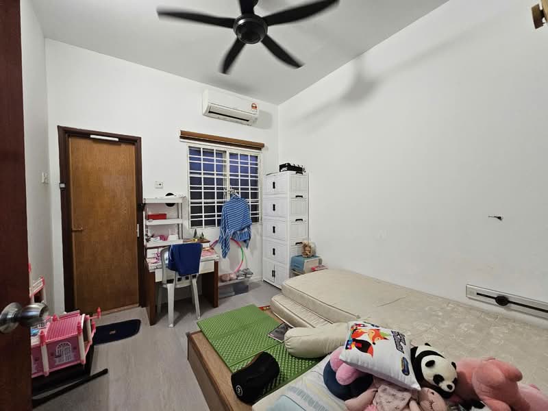 Rumah Teres 2 Tingkat untuk Dijual di Kota Kemuning (Shah Alam) - Shawn Seow - Bedroom - PropertyGuru.com.my