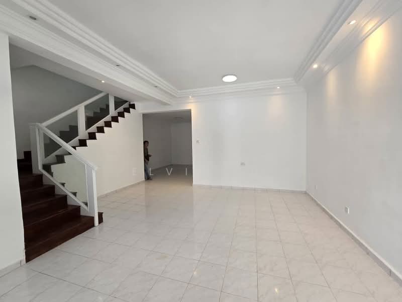 Taman Daya untuk Untuk Dijual - RM 668,000, Mac 2026 - Living Room - PropertyGuru.com.my