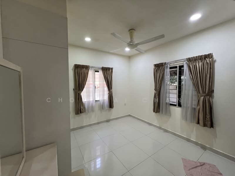 Vila Berkembar untuk Dijual di Seksyen 4 (Kota Damansara) - Chor Wai Chan - Bedroom - PropertyGuru.com.my