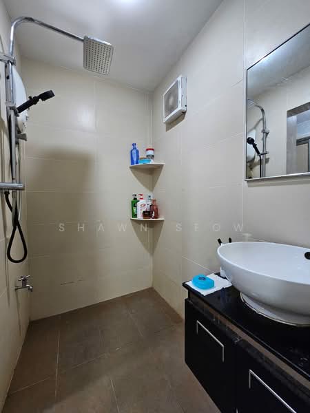2-storey Terraced House for Sale in Kota Kemuning (Shah Alam) - Shawn Seow - Bathroom - PropertyGuru.com.my