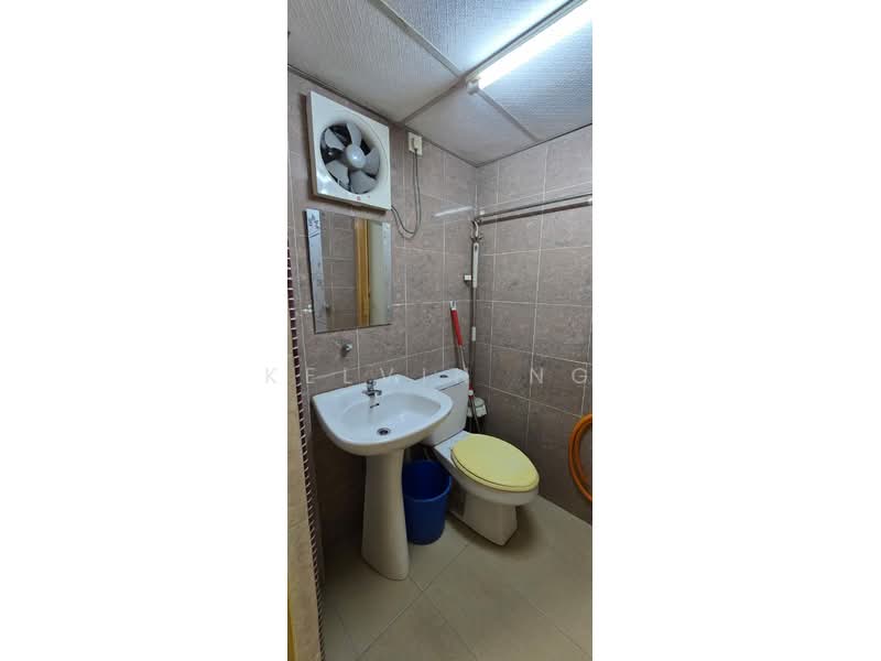 Subang Perdana Goodyear Court 3 untuk Untuk Disewa - RM 1,800 /bulan, Mac 2026 - Bathroom - PropertyGuru.com.my