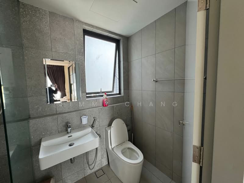 Service Residence for Sale at Emerald 9 - Jimmy Chang - Bathroom - PropertyGuru.com.my