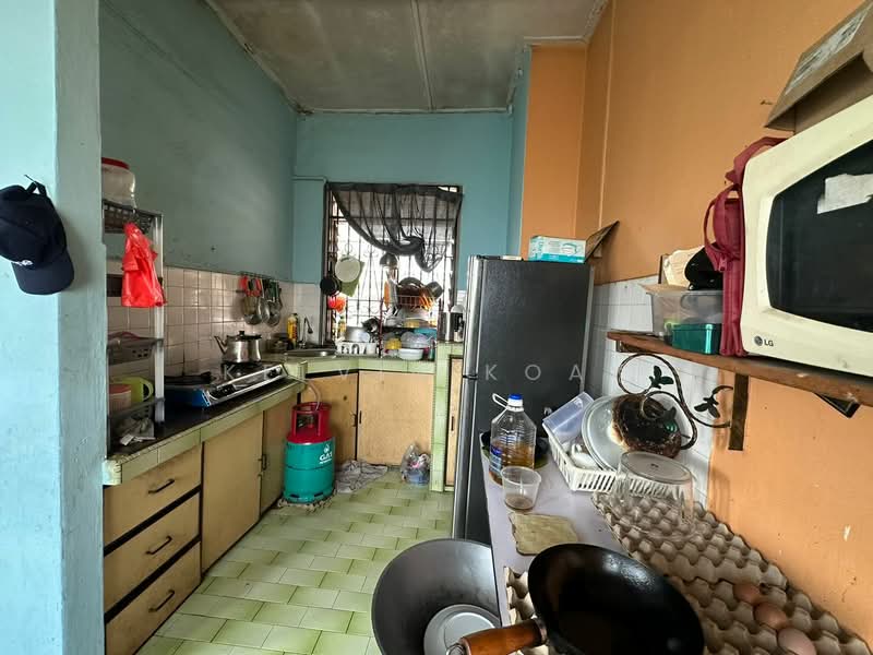 Flat for Sale at Flat Taman Perling - Kelvin Koay - Kitchen - PropertyGuru.com.my