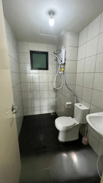 Edusphere untuk Untuk Disewa - RM 1,300 /bulan, Mac 2026 - Bathroom - PropertyGuru.com.my