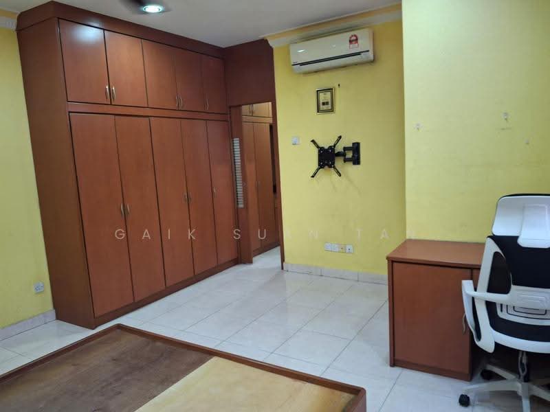 Rumah Teres 2-Tingkat untuk Dijual di Taman Seri Zamrud (Sungai Ara) - Gaik Suan Tan - Bedroom - PropertyGuru.com.my