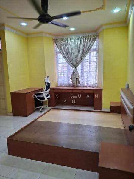 Rumah Teres 2-Tingkat untuk Dijual di Taman Seri Zamrud (Sungai Ara) - Gaik Suan Tan - Bedroom - PropertyGuru.com.my