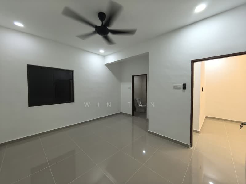 2-storey Terraced House for Sale in Kota Tinggi (Johor) - Win Tan - Living Room - PropertyGuru.com.my