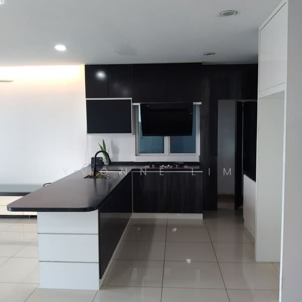 Service Residence for Sale at D'Ambience Residences (Pangsapuri Ikatan Flora) - Yvonne Lim - Kitchen - PropertyGuru.com.my
