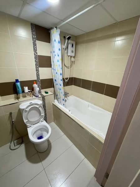 Pangsapuri untuk Dijual di Desa Mar Vista - Javios Ng - Bathroom - PropertyGuru.com.my