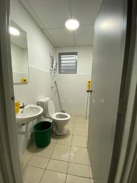 Apartment for Sale at Denai Nusantara Apartment - Elaine Tan - Bathroom - PropertyGuru.com.my