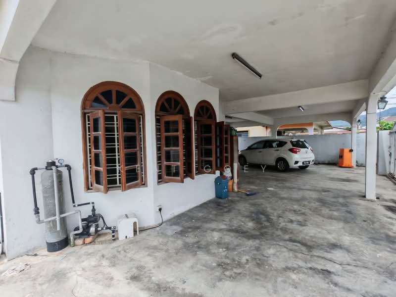 Bungalow for Sale in Kampung Dato Lee Kim Sai (Rawang) - Kent Goey - Exterior - PropertyGuru.com.my