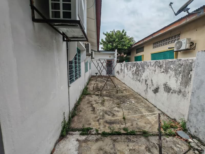 Bungalow for Sale in Kampung Dato Lee Kim Sai (Rawang) - Kent Goey - Exterior - PropertyGuru.com.my