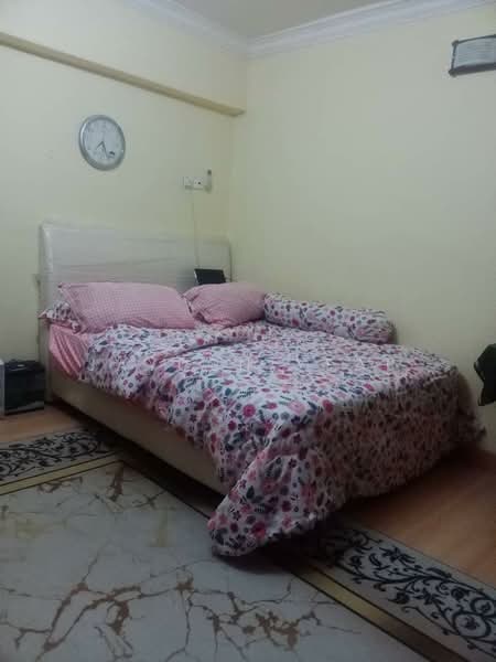 Taman Pekaka Block 31 untuk Untuk Disewa - RM 1,300 /bulan, Mac 2026 - Bedroom - PropertyGuru.com.my