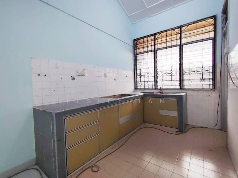 1-storey Terraced House for Sale in Taman Perling (Perling) - Lesley Tan - Kitchen - PropertyGuru.com.my