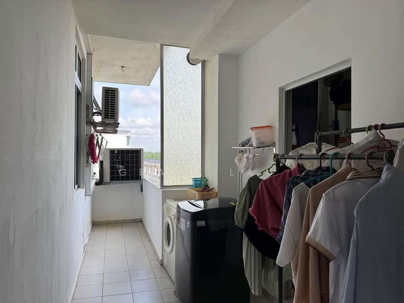 The Seed Taman Sutera Utama untuk Untuk Disewa - RM 3,200 /bulan, Mac 2026 - Balcony - PropertyGuru.com.my