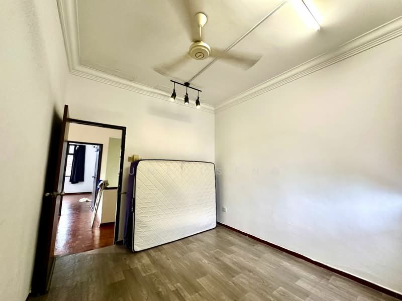 2-storey Terraced House for Rent in Johor Bahru (Johor) - June Tseng - Bedroom - PropertyGuru.com.my