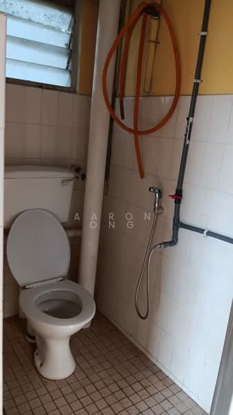 Flat for Sale at Seksyen 1 Wangsa Maju Flat Block D - Aaron Ong - Bathroom - PropertyGuru.com.my