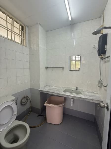 Tiara Duta untuk Untuk Disewa - RM 1,900 /bulan, Mac 2026 - Bathroom - PropertyGuru.com.my
