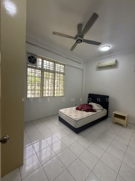 Tiara Duta untuk Untuk Disewa - RM 1,900 /bulan, Mac 2026 - Bedroom - PropertyGuru.com.my
