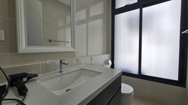 Kondominium untuk Dijual di Waltz Residences - Darren Leon - Bathroom - PropertyGuru.com.my
