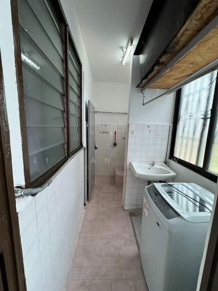 Flat Taman Ungku Tun Aminah untuk Untuk Disewa - RM 1,000 /bulan, Mac 2026 - Interior - PropertyGuru.com.my