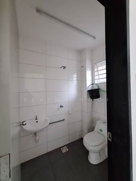 Rumah Teres 2 Tingkat untuk Dijual di Semenyih (Selangor) - Elvin Chooi - Bathroom - PropertyGuru.com.my