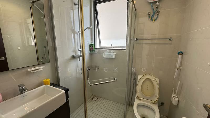 Condominium for Rent at Bay Laurel @ Country Garden Danga Bay - Derrick Ng - Bathroom - PropertyGuru.com.my