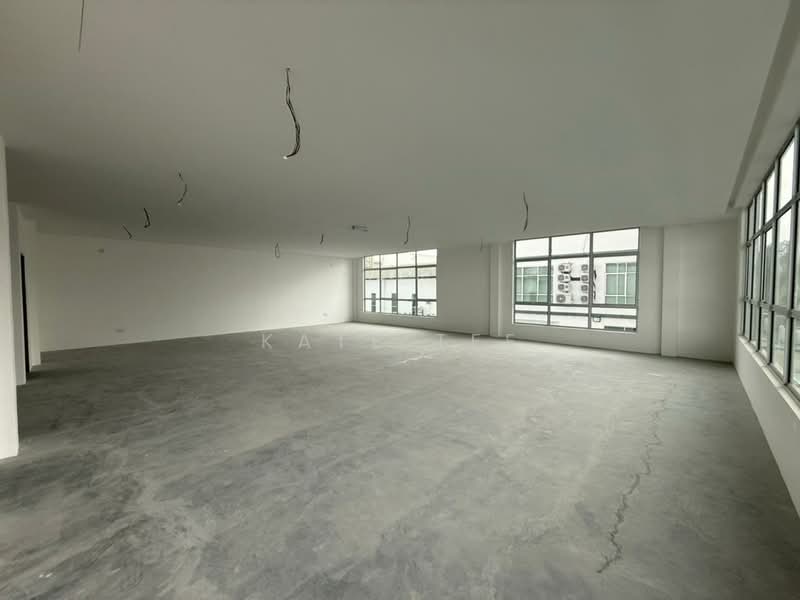 Kawasan Perindustrian Selatan Impian Emas untuk Untuk Disewa - RM 9,000 /bulan, Mac 2026 - Interior - PropertyGuru.com.my
