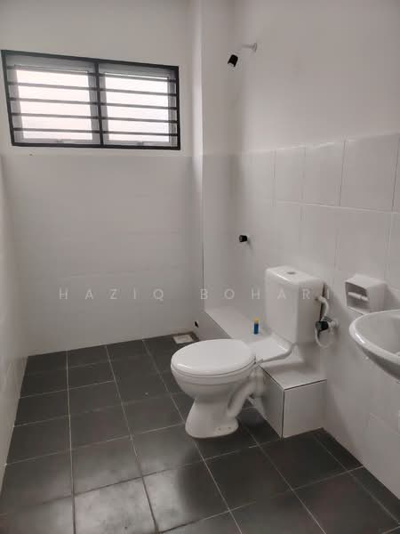 Laman Haris @ Eco Grandeur untuk Untuk Disewa - RM 1,400 /bulan, Mac 2026 - Bathroom - PropertyGuru.com.my