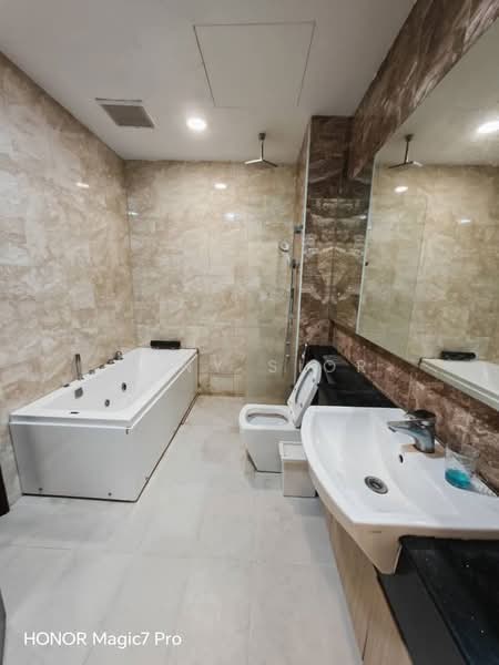 Service Residence for Sale at Paragon Suites @ CIQ - Suny Sior - Bathroom - PropertyGuru.com.my