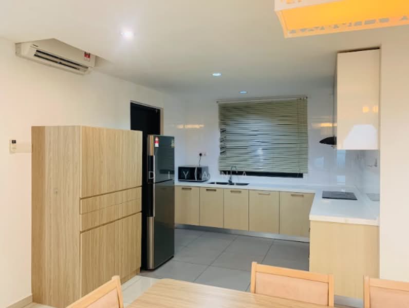 Apartment for Rent at Molek Pine 4 - Diyana - Kitchen - PropertyGuru.com.my