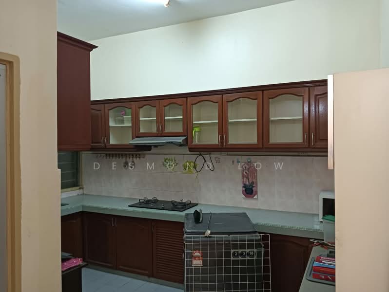 Double Storey Terrace House Taman Sinaran Seri Kembangan Selangor untuk Untuk Disewa - RM 1,600 /bulan, Mac 2026 - Kitchen - PropertyGuru.com.my