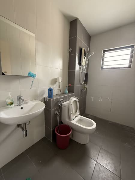 Untuk Disewa - Charisma, Setia Alam