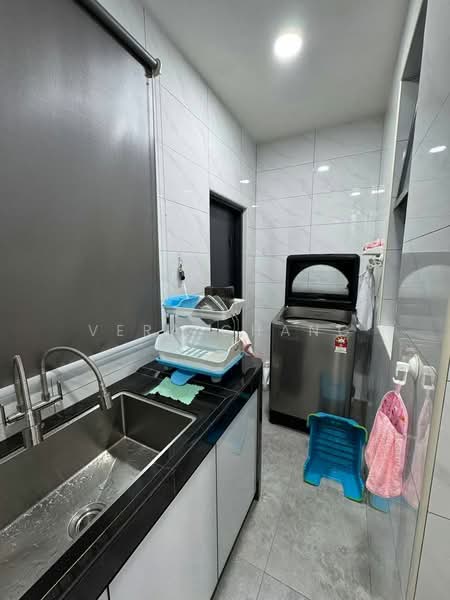 2-storey Terraced House for Sale in Johor Bahru (Johor) - Vera Chang - Kitchen - PropertyGuru.com.my