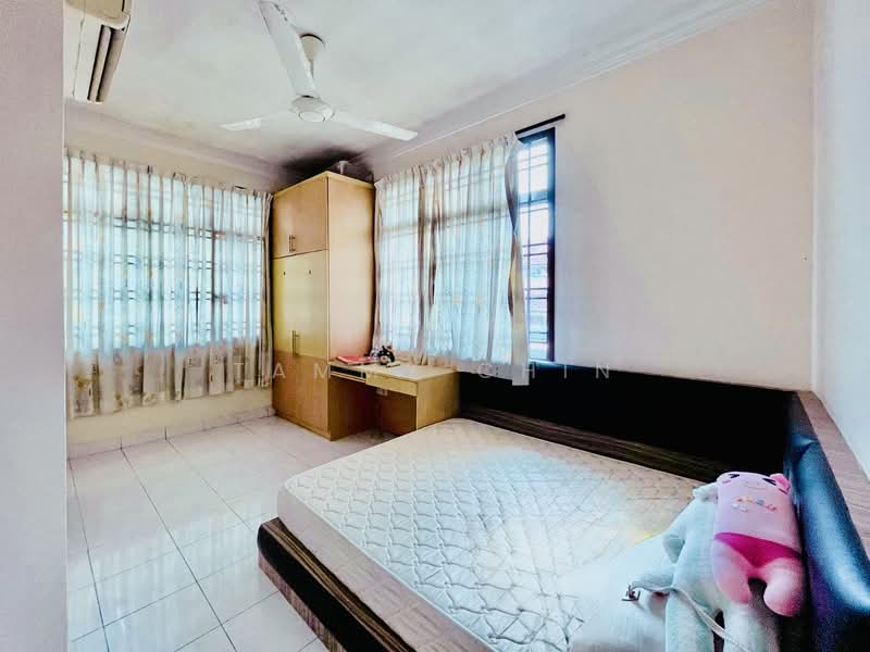 2-storey Terraced House for Sale in Taman Seri Orkid (Skudai) - Tammy Chin - Bedroom - PropertyGuru.com.my