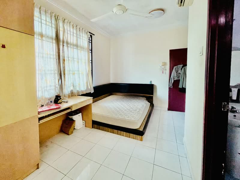 2-storey Terraced House for Sale in Taman Seri Orkid (Skudai) - Tammy Chin - Bedroom - PropertyGuru.com.my