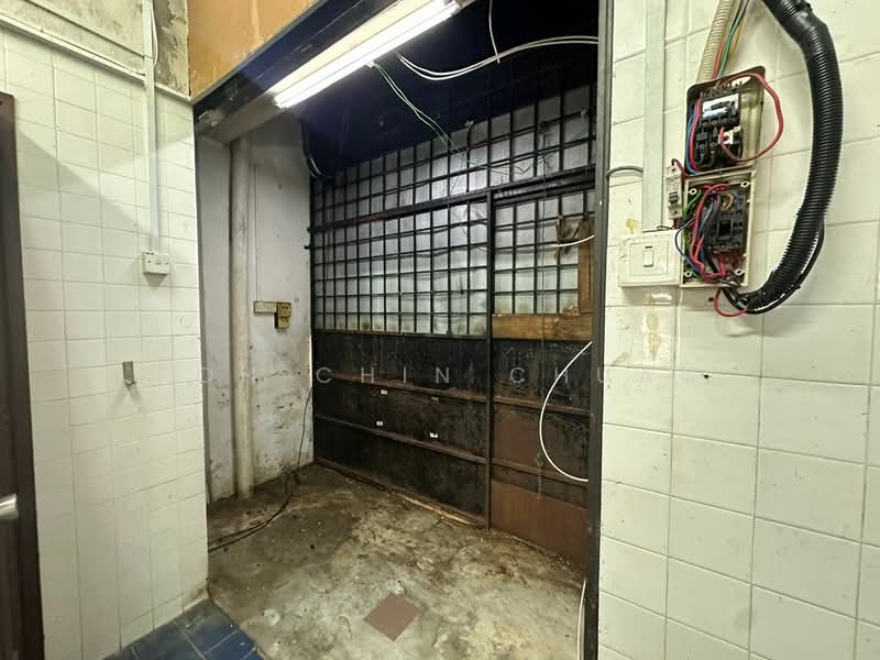 Shop / Office for Sale in Usj 9 (Subang Jaya) - Poh Chin Chuan - Interior - PropertyGuru.com.my
