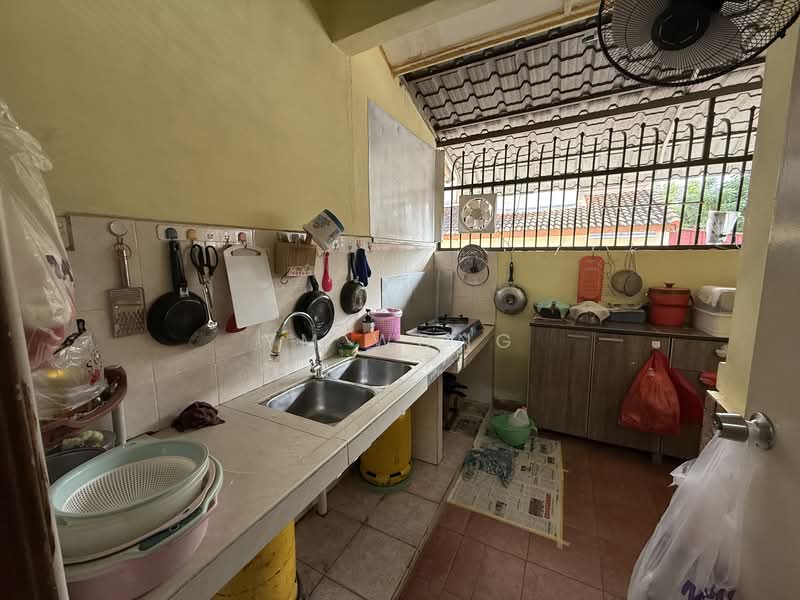2-storey Terraced House for Sale in Johor Bahru (Johor) - Ym Wong - Kitchen - PropertyGuru.com.my