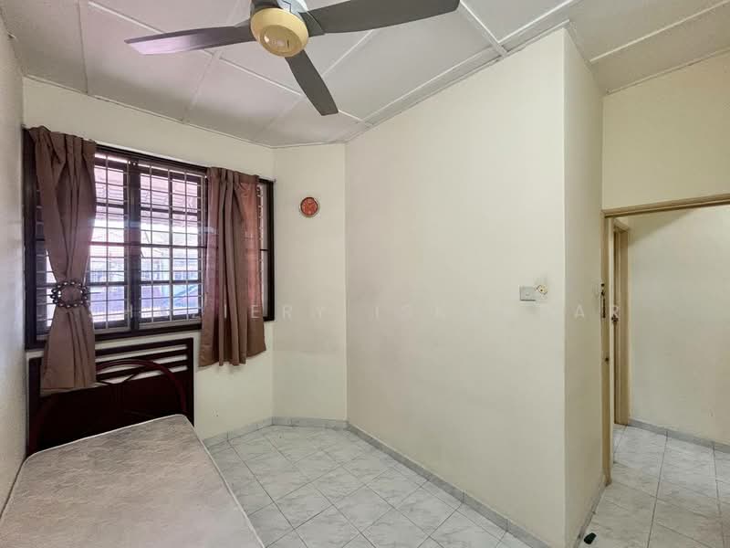 2-storey Terraced House for Sale in Wangsa Melawati (Wangsa Maju) - Shaziery Iskandar - Bedroom - PropertyGuru.com.my
