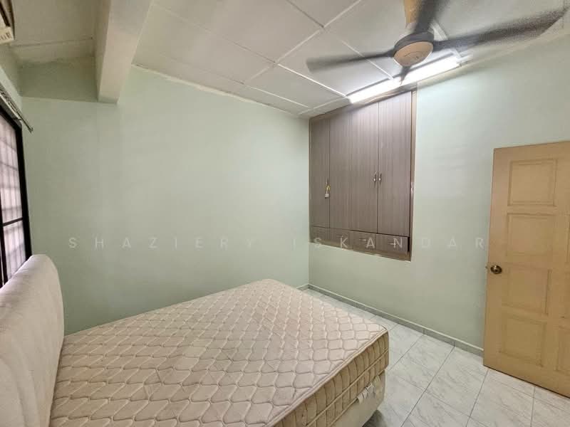 2-storey Terraced House for Sale in Wangsa Melawati (Wangsa Maju) - Shaziery Iskandar - Bedroom - PropertyGuru.com.my