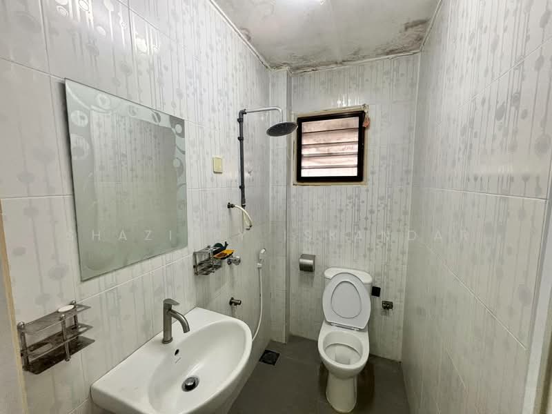 2-storey Terraced House for Sale in Wangsa Melawati (Wangsa Maju) - Shaziery Iskandar - Bathroom - PropertyGuru.com.my