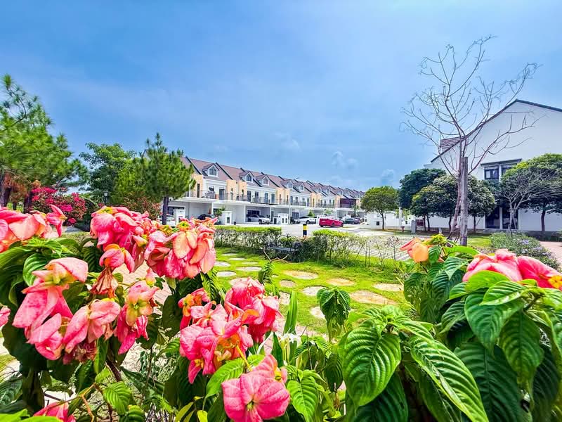 2-storey Terraced House for Sale in Sepang (Selangor) - Azizirrahim . - Exterior - PropertyGuru.com.my