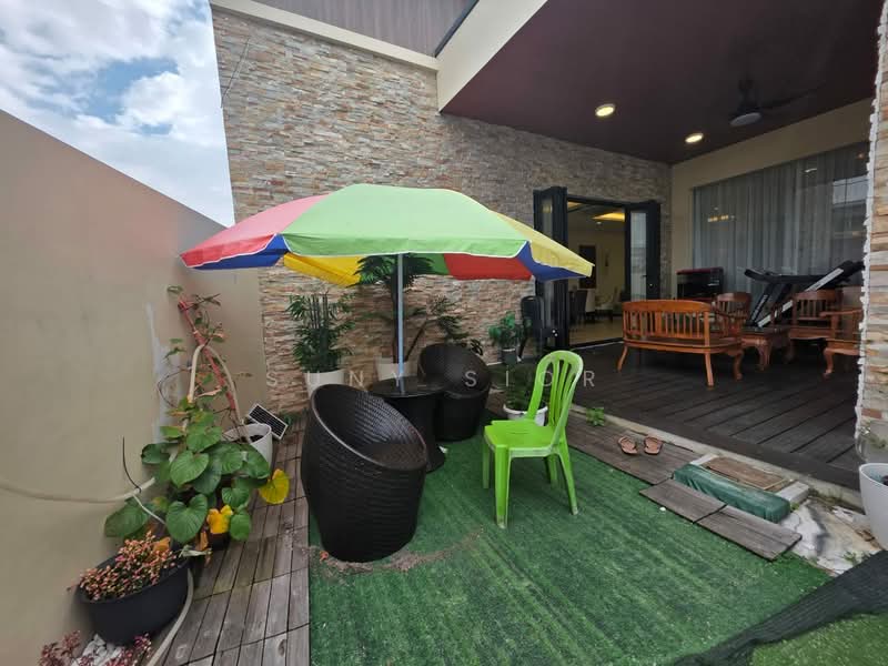 Bandar Putra Kulai Single Sty Terrace House Corner lot untuk Untuk Dijual - RM 1,200,000, Mac 2026 - Exterior - PropertyGuru.com.my