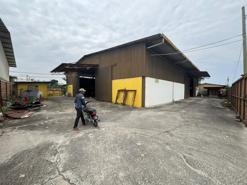 Factory for Rent in Sungai Buloh (Selangor) - Crystal Gan - Exterior - PropertyGuru.com.my