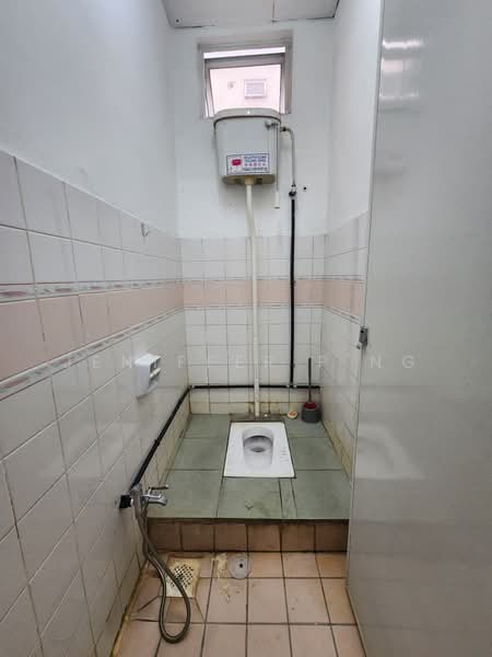 Shop / Office for Rent in Klang (Selangor) - Jeniffer P'ng - Bathroom - PropertyGuru.com.my
