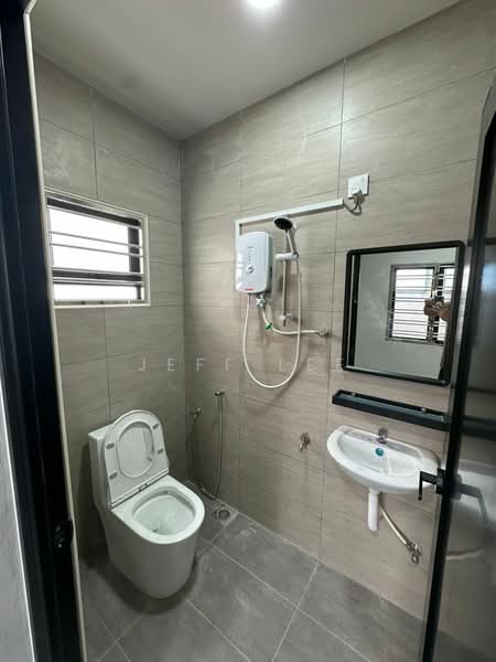 1-storey Terraced House for Rent in Johor Bahru (Johor) - Jeff Lee - Bathroom - PropertyGuru.com.my